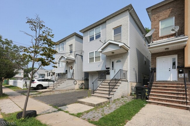 Photo - 657-12Carteret St Casa