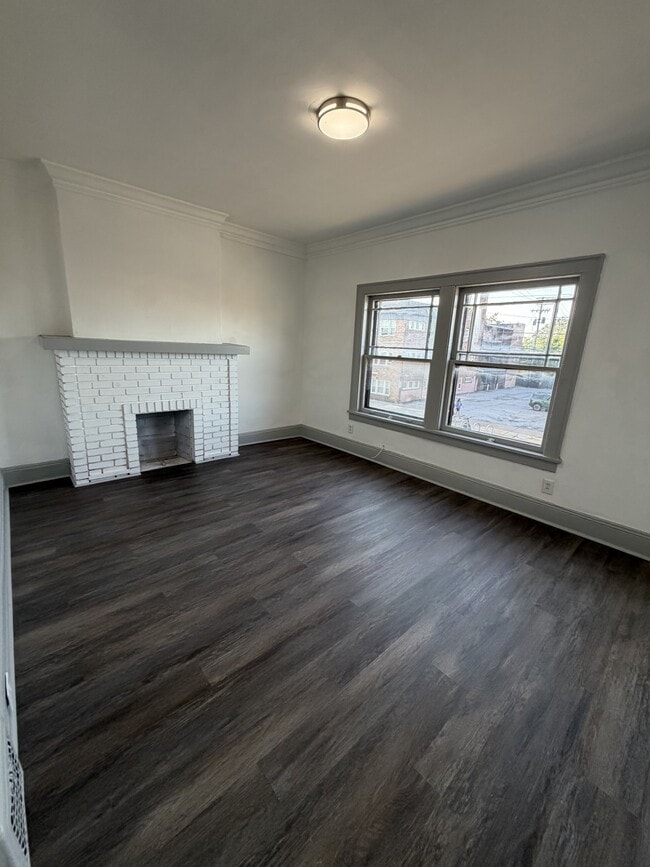 Building Photo - 13375 Madison Ave Unit 2