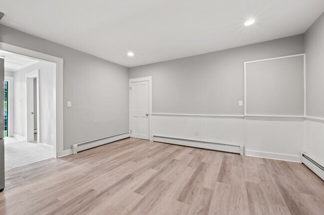 Dining Area - 17 Locust St Unit 17A