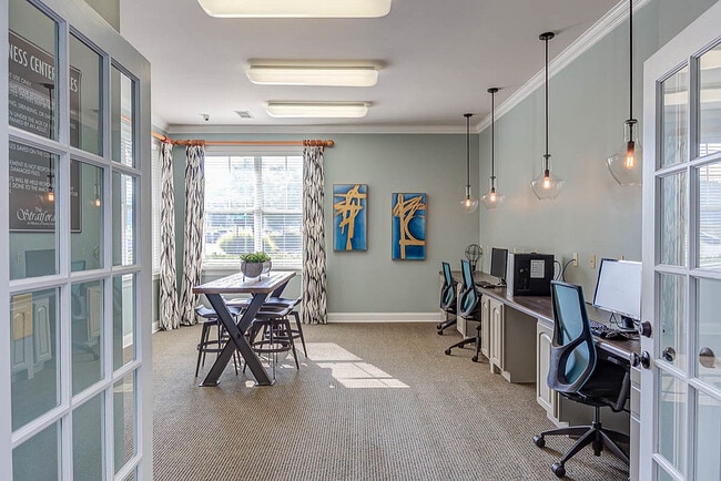 Business Center - Stratford at Hillcrest