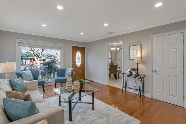 Photo - 354 Dana St Casa