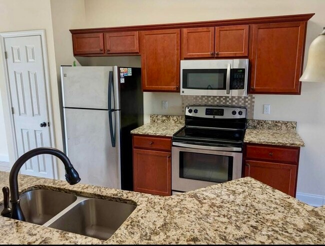 Photo - 204 Spencer Pl