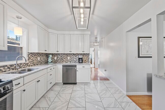 Photo - 290 RANDOLPH Ave Unit 2