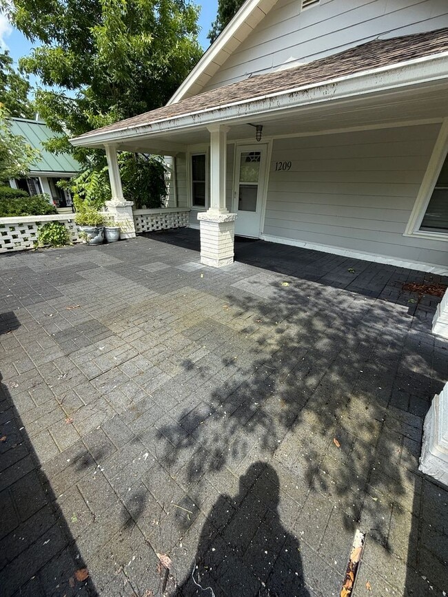 Photo - 1209 S Lincoln St