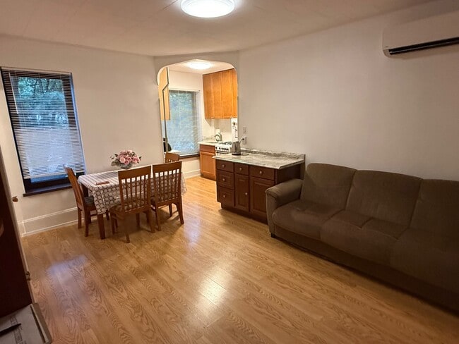 2157 Bleecker St Unit Margaret