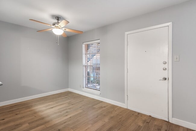 Photo - 9029 Gaylord Dr Unit 129