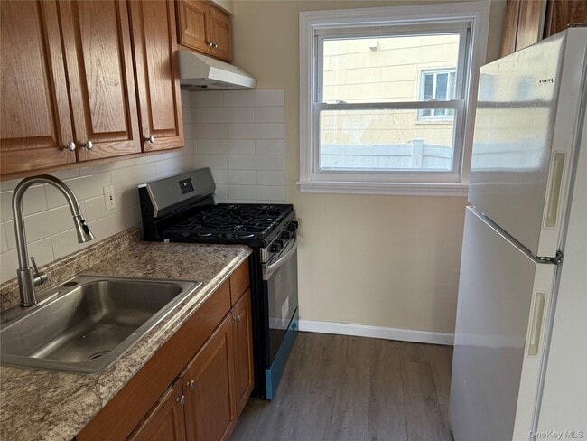 Photo - 287-289-289 Stewart Ave