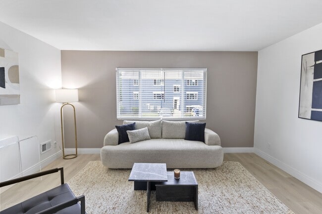 Living Room | Cadence of Newport