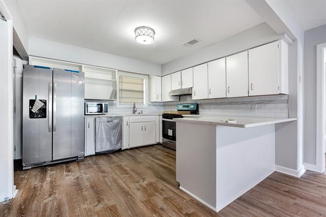 Photo - 1906 N Main St