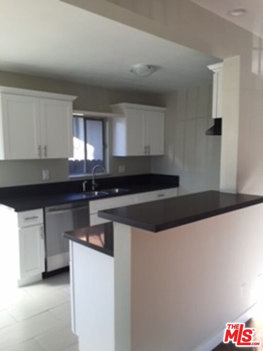 Building Photo - 744 Chestnut Ave Unit 10