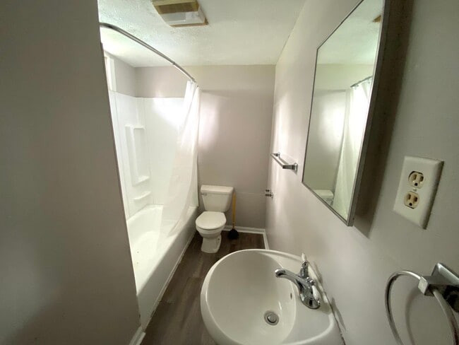 Photo - 434 Crawford St SE Unit Apt 1