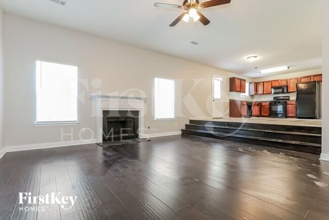 Photo - 4671 Derby Loop