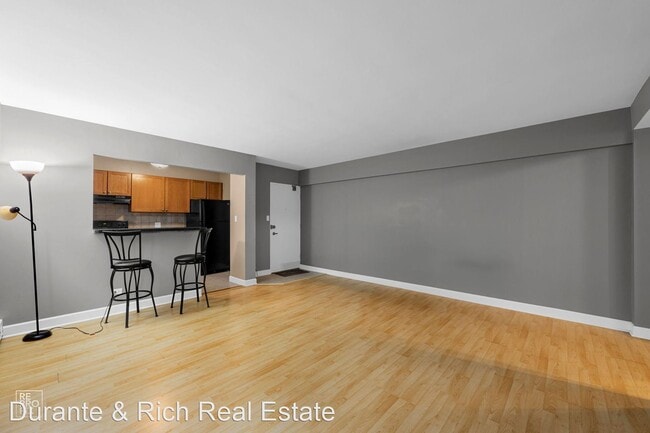 Photo - 1 br, 1 bath House - 4970 N Marine 630