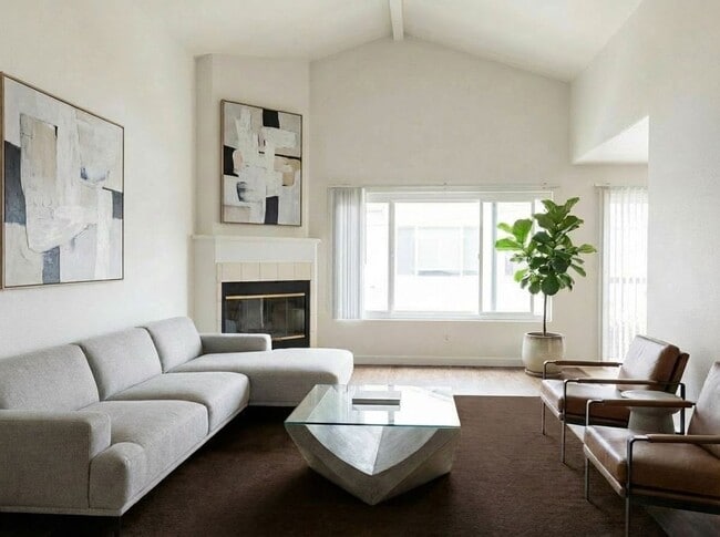 Photo - AVAILABLE JUNE!~ BEAUTIFUL & SPACIOUS 3BD/2BA TOWNHOUSE IN CROWN POINT - $4,895/MO! Unit 4068 Promontory Street