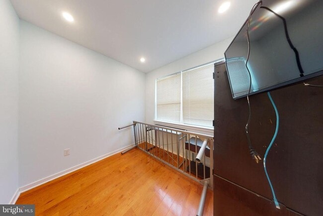 Photo - 1517 W Seybert St Unit 1