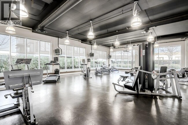 Photo - 6233 Katsura St