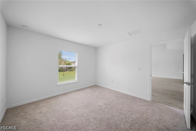 Photo - 2815 24th St W