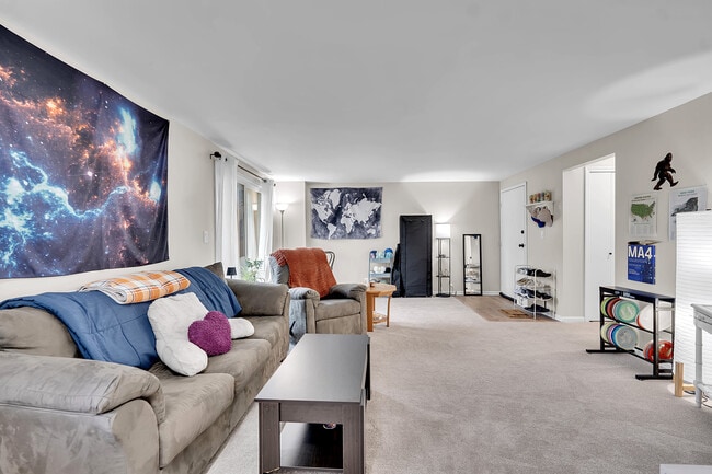 Photo - 225 Charter Oaks Dr Unit #3