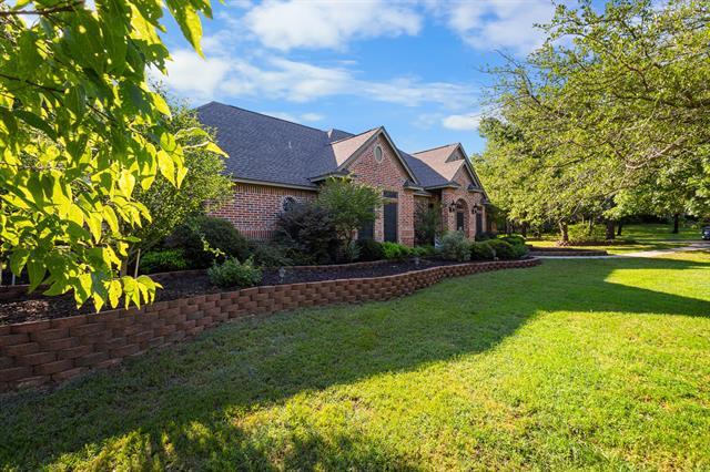 Photo - 19 Shady Creek Ln