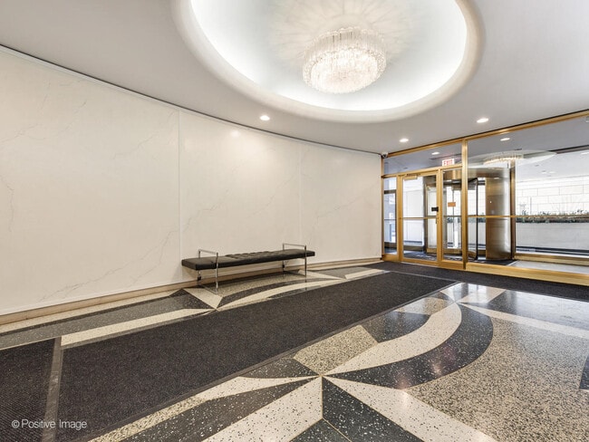 Photo - 21 W Goethe St Unit 2D