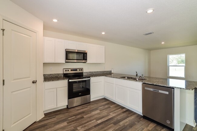 Photo - 737 Hillview Lp