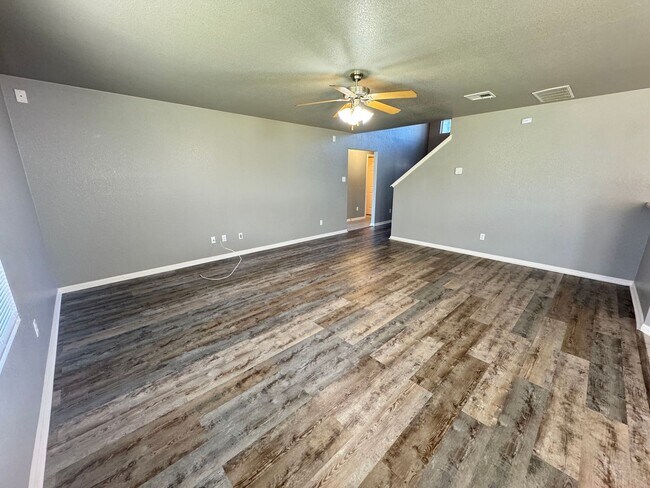 Photo - 2410 Love Rd