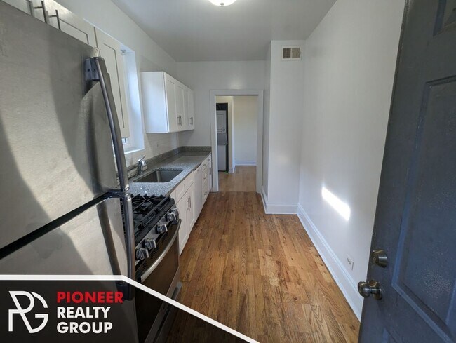 Photo - 3533 W Fullerton Ave Unit 3
