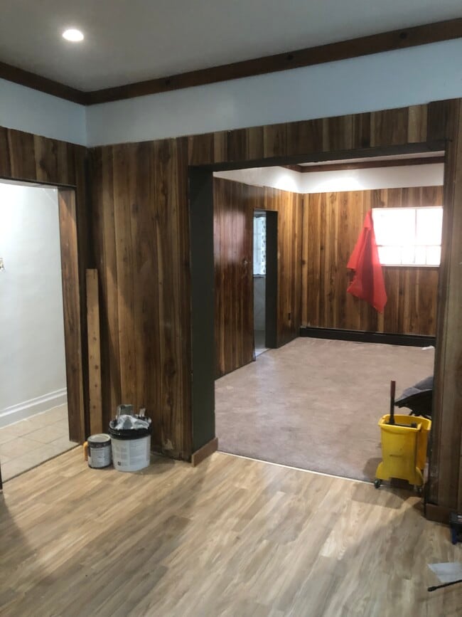 Photo - 818 Loyal Way