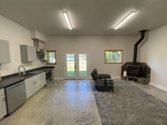 Photo - 1047 S Wolf Rd Casa