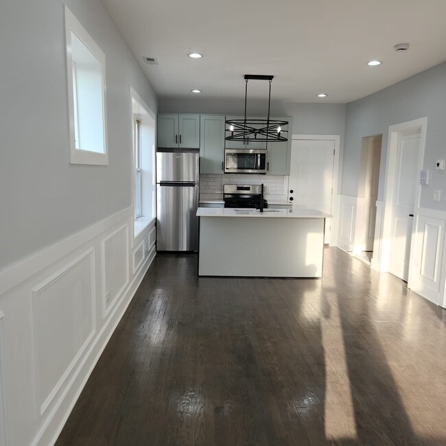 Photo - 5033 W Wabansia Ave Unit 2 West