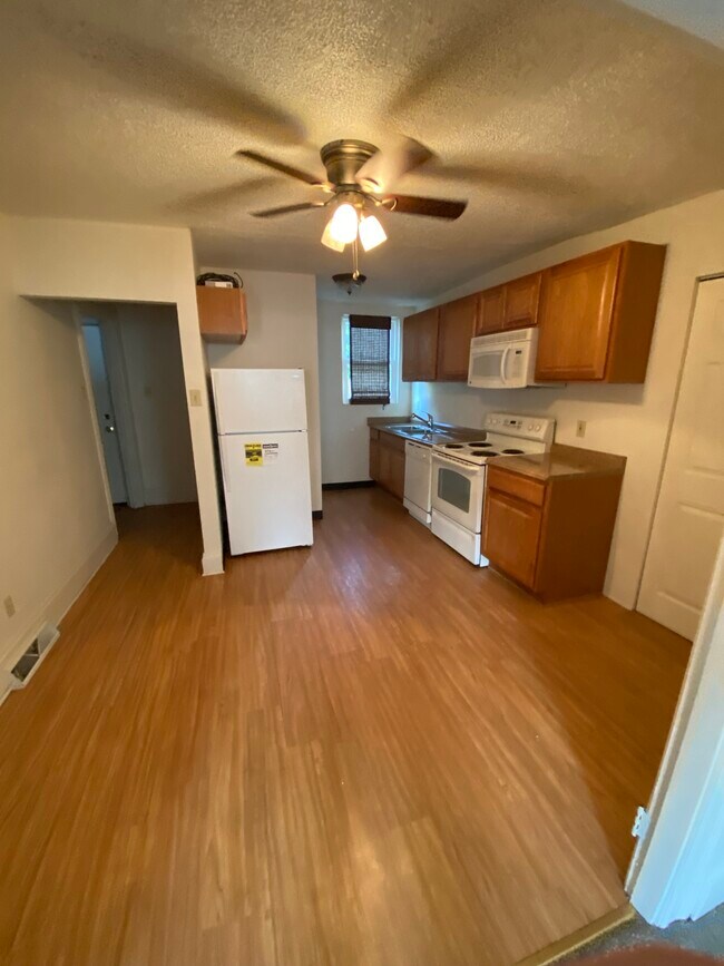 Photo - 2015 Jane St Unit 2015