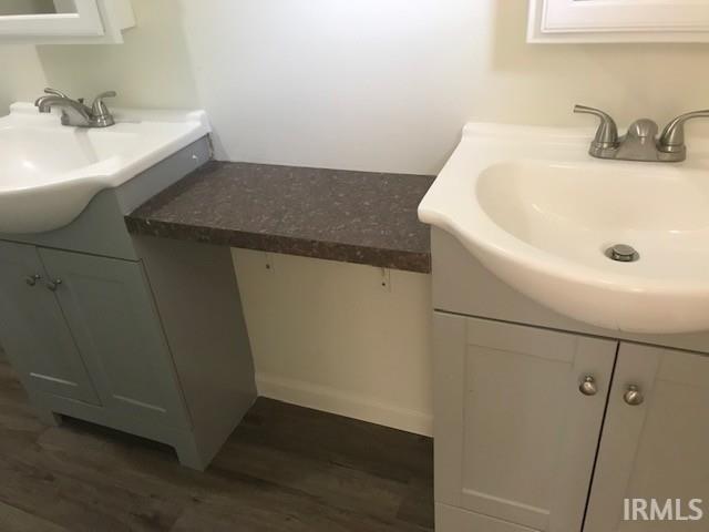 Photo - 422 N Clark St