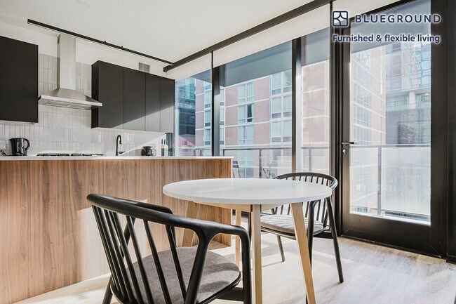 Photo - 535 N St Clair St Unidad FL7-ID1145