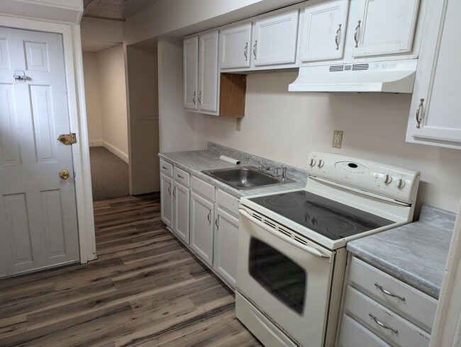 Photo - 643 2nd St