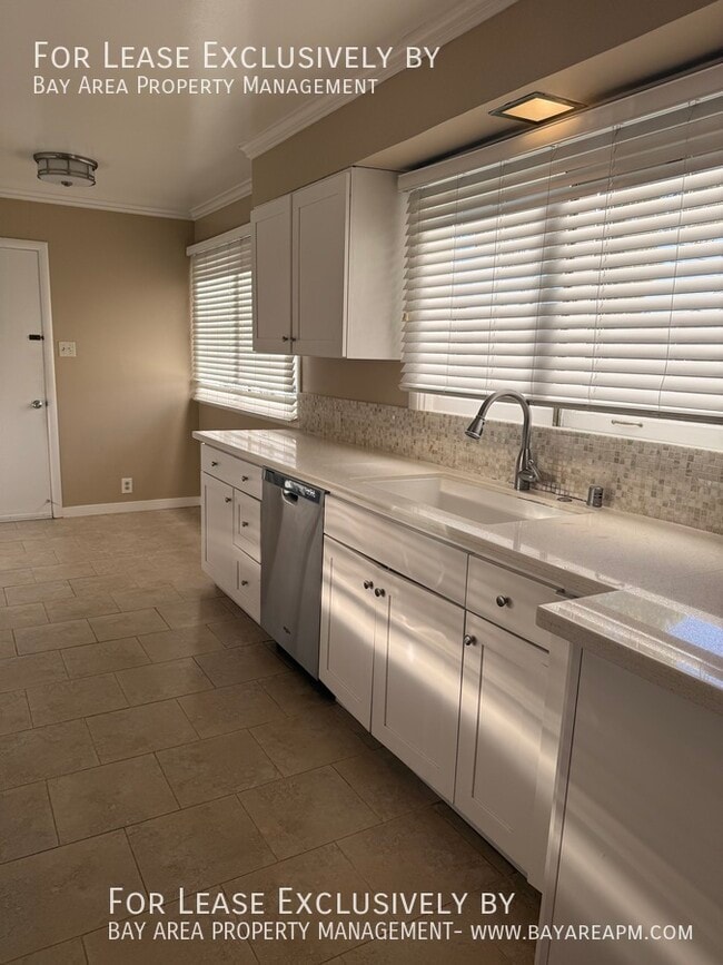 Photo - 1393 Geneva Ave