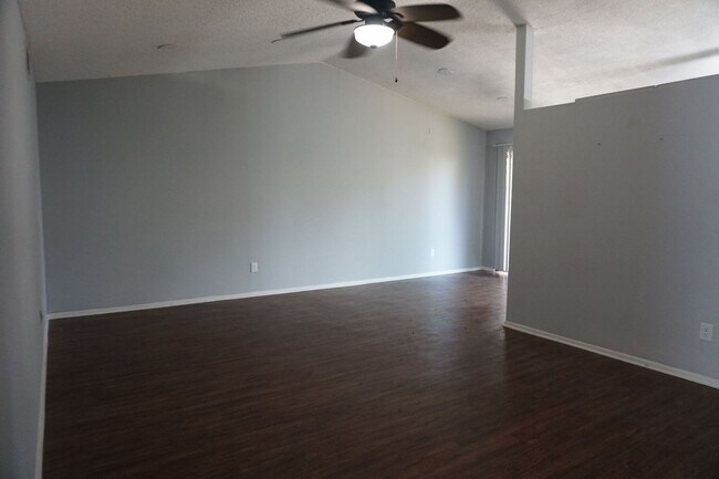 Photo - Single Story 2 bedroom 2 bathroom Townhome with Garage in Mandarin