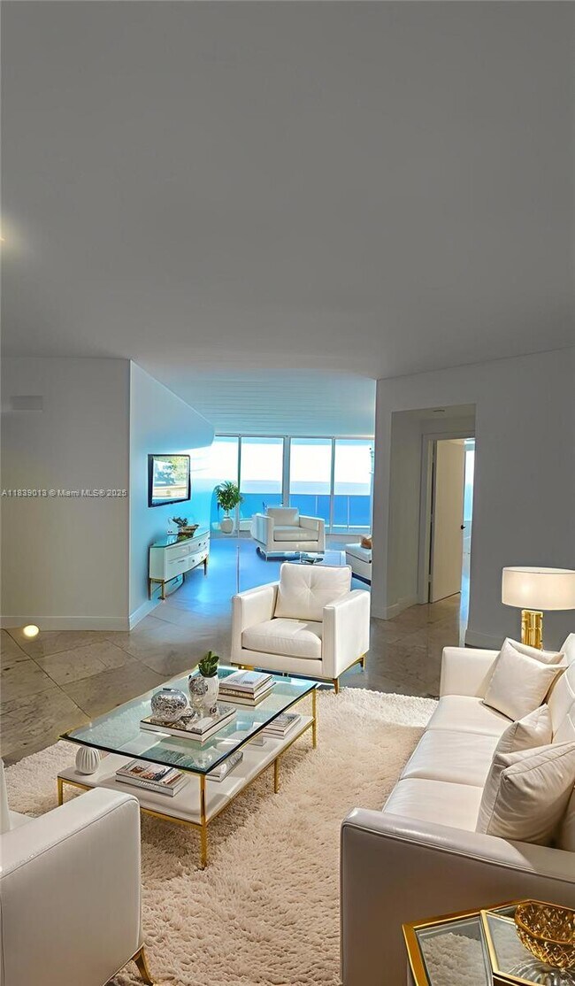 Photo - 4775 Collins Ave Unidad 2702