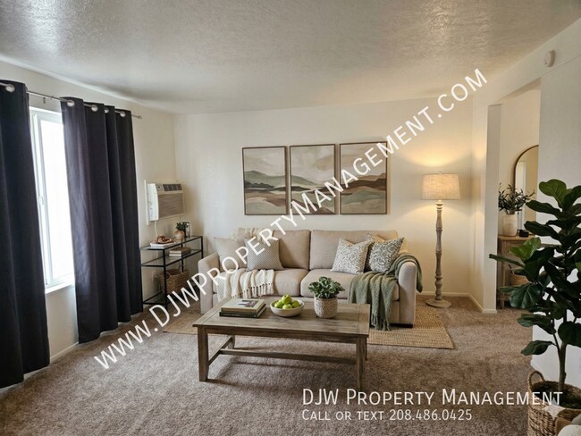 Photo - 918 NW 4th St