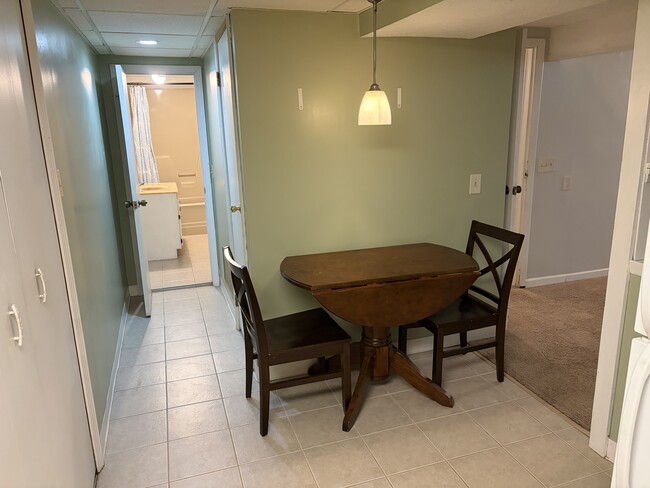 Kitchen - 2471 E Turkeyfoot Lake Rd Unidad B