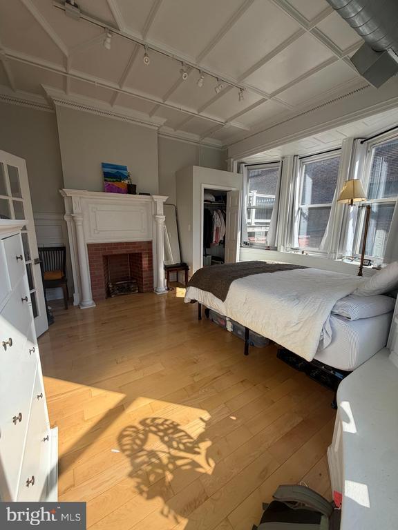 Photo - 2034 Chestnut St Unit 2R