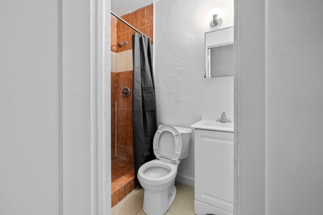 Photo - 403 N 19th Ave