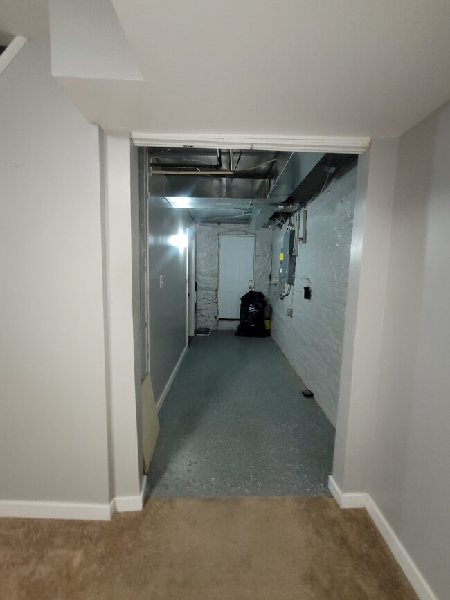 Photo - 3010 Arunah Ave