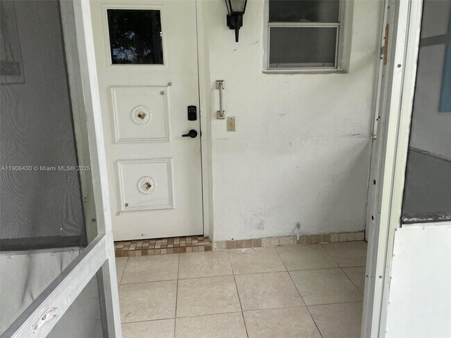 Photo - 1140 NW 85th Ave Unidad A16