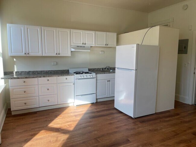 Photo - 2731 St Paul St Unidad # 2F