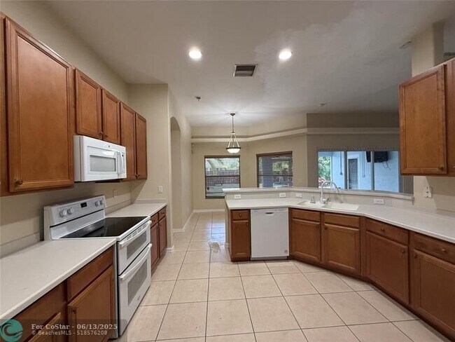 Photo - 1270 SW Aragon Ave