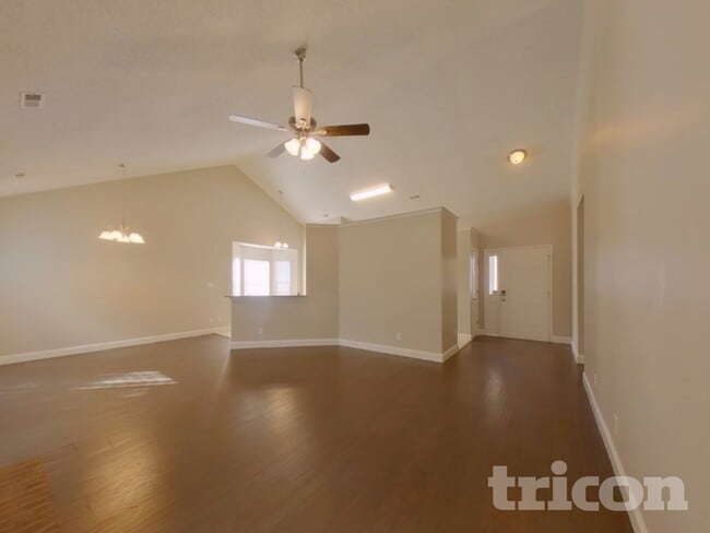 Photo - 3226 Twin Falls Ln