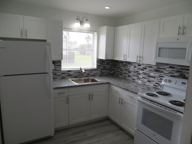 Photo - 2723 Dudley Dr E Unit G