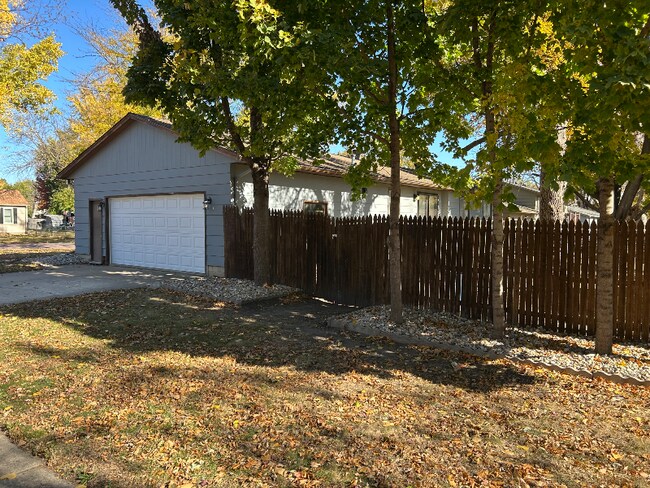 Photo - 1809 W 37th St