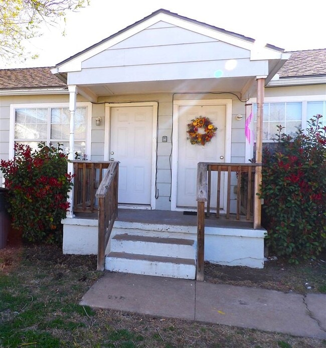 Building Photo - 1157 NW Ozmun Ave