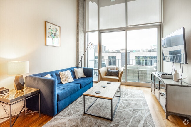 1HAB, 1BA - 657 ft² - Seven